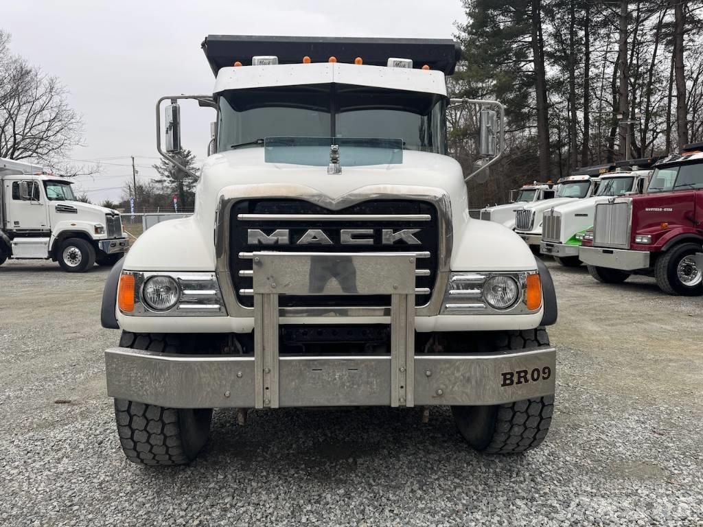 Mack CV 713 Bañeras basculantes usadas