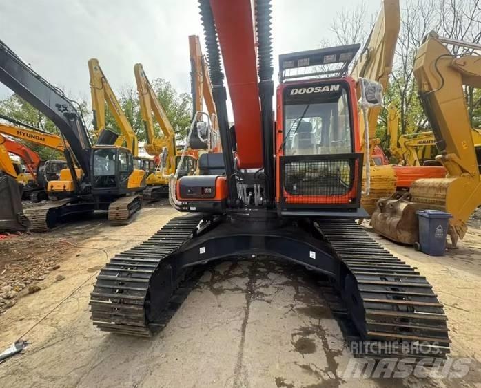 Doosan DX300LC-9C Excavadoras sobre orugas