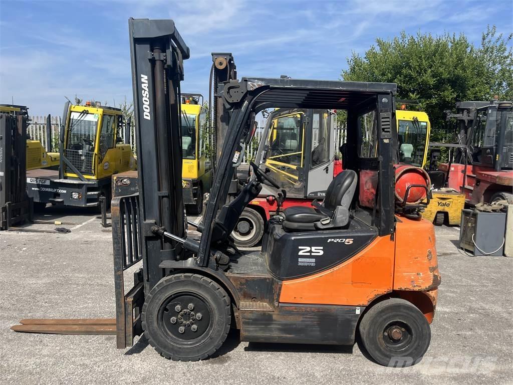 Doosan G25E-5 Camiones LPG