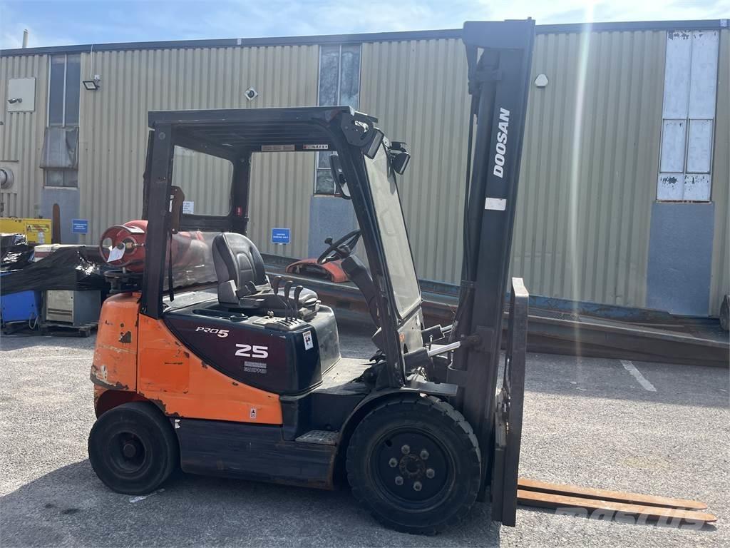 Doosan G25E-5 Camiones LPG
