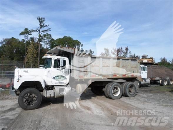 Mack DM600 Otros