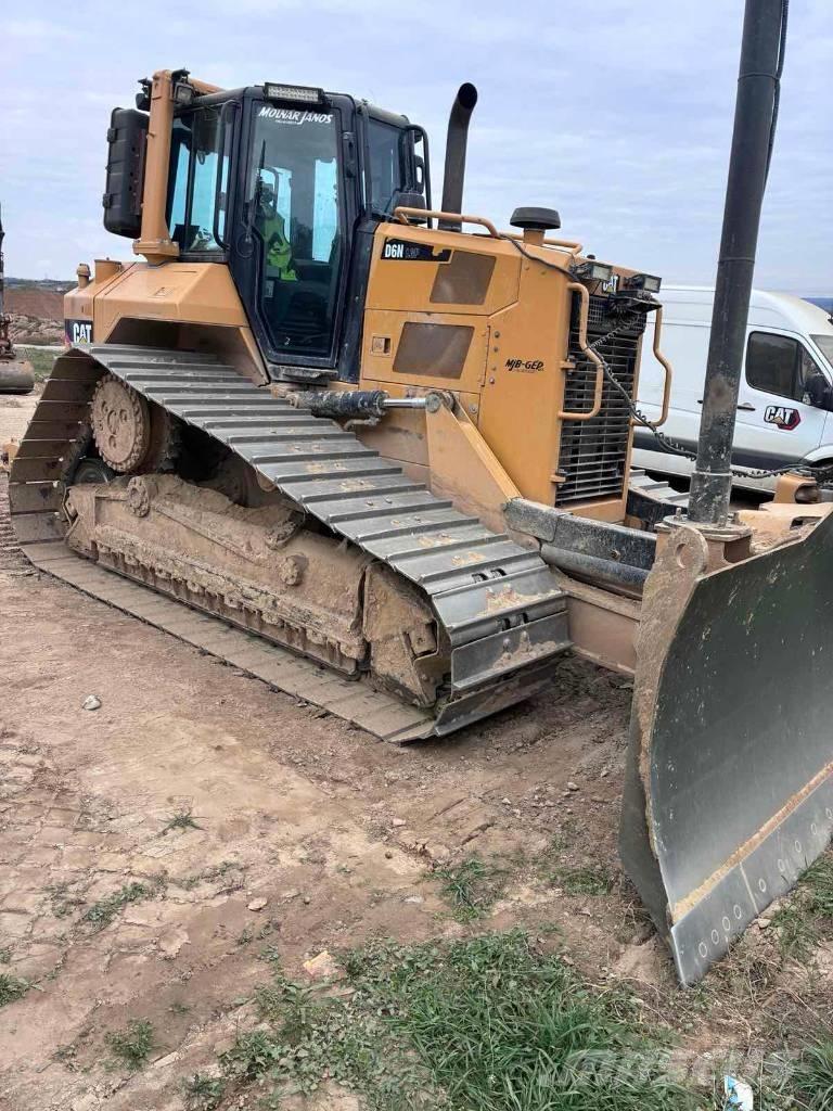 CAT D 6 N LGP Buldozer sobre oruga