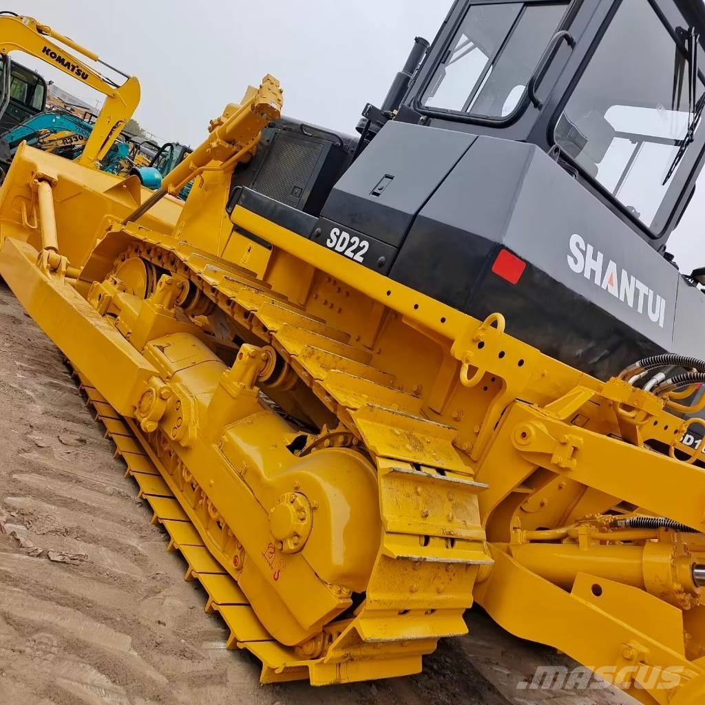 Shantui SD 22 Buldozer sobre oruga