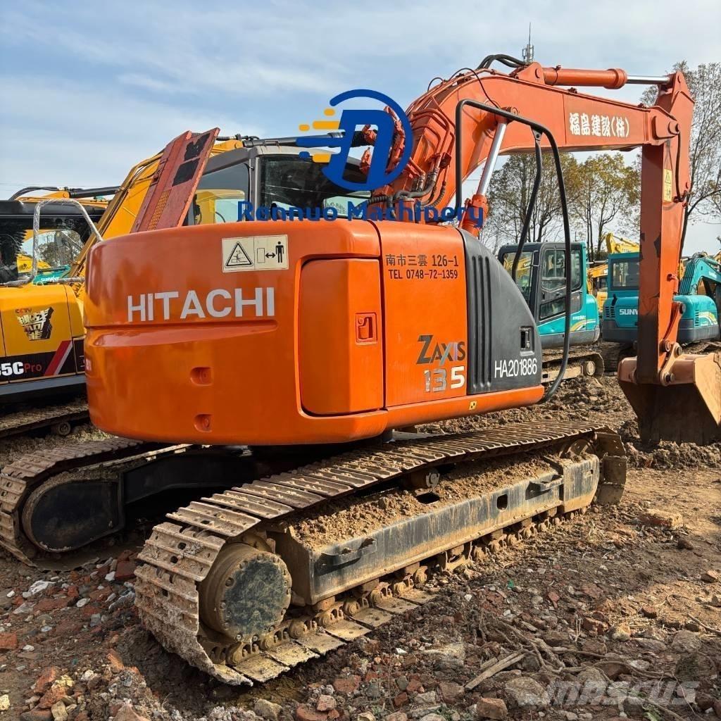 Hitachi ZX 135 US Excavadoras sobre orugas