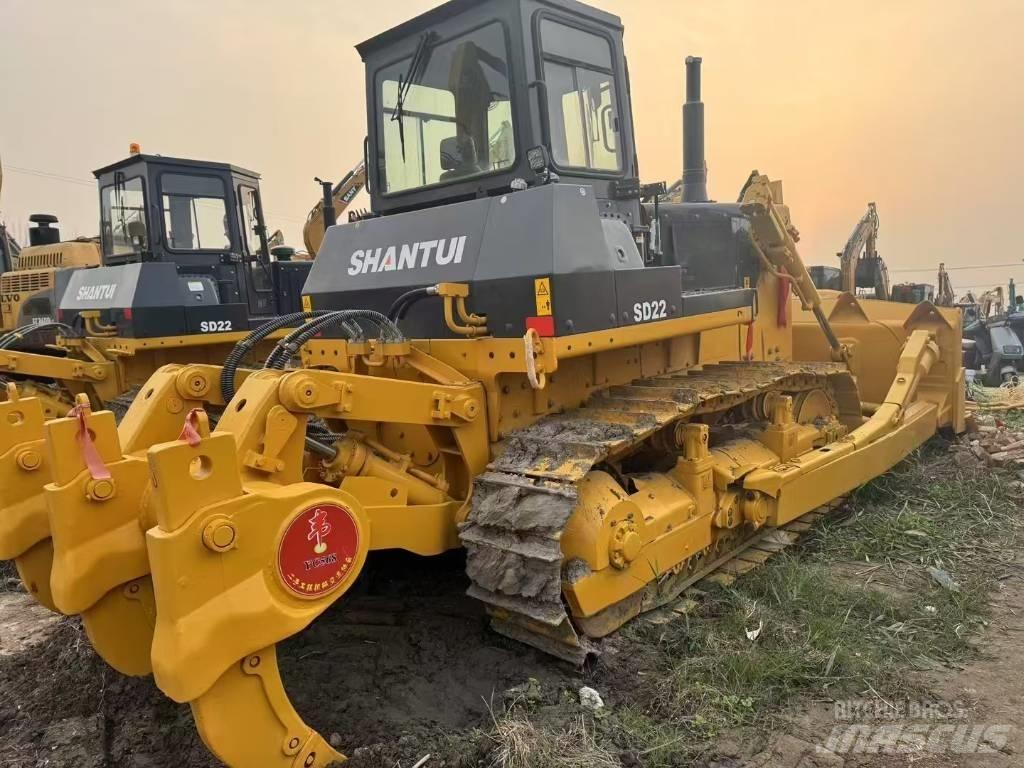 Shantui SD 22 Buldozer sobre oruga