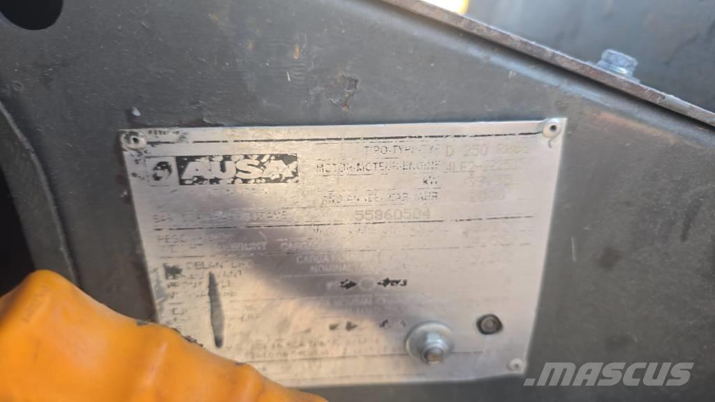 Ausa D 250 Vehículos compactos de volteo