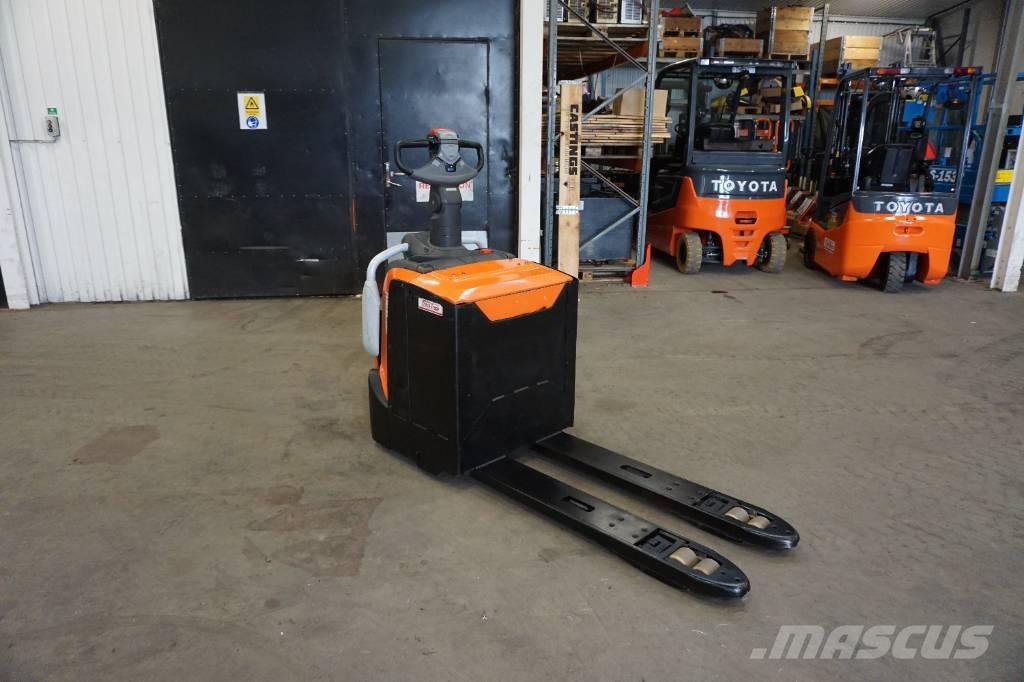 Toyota LPE220 Montacargas con plataformas de baja elevación