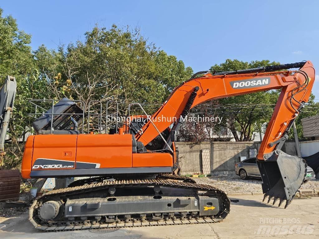 Doosan DX300 Excavadoras sobre orugas