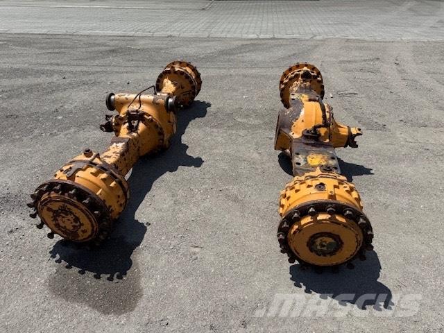 CASE 821 E AXLES Ejes