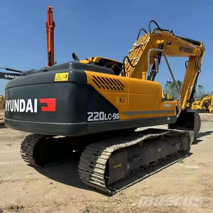 Hyundai R220LC-9S Excavadoras sobre orugas