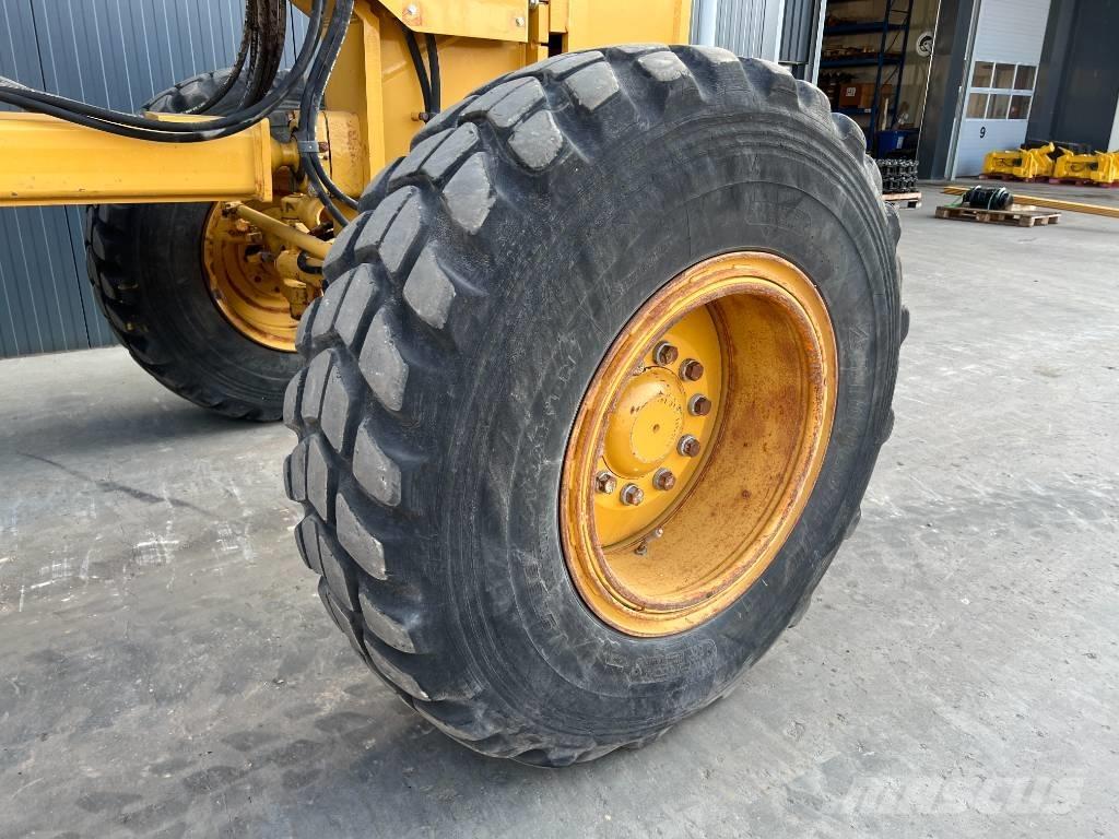 CAT 140K Niveladoras