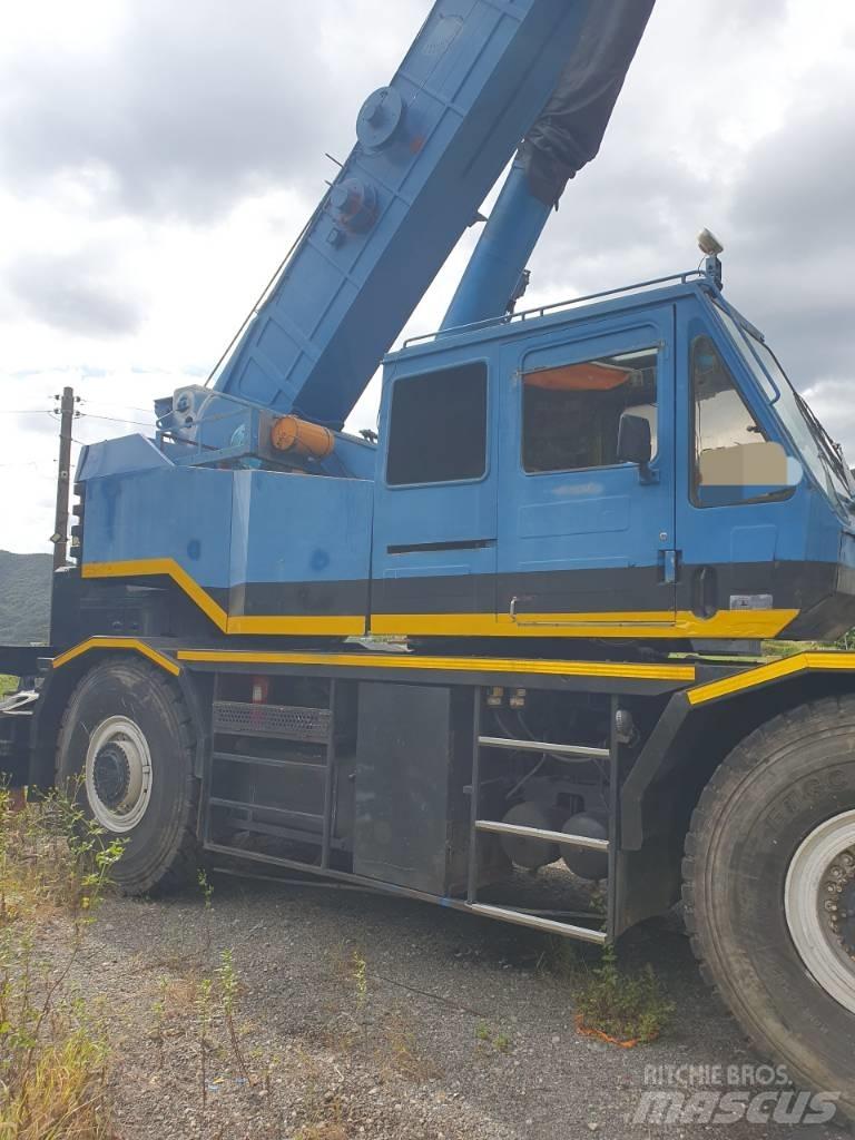 Kobelco RK450 Grúas autopropulsadas