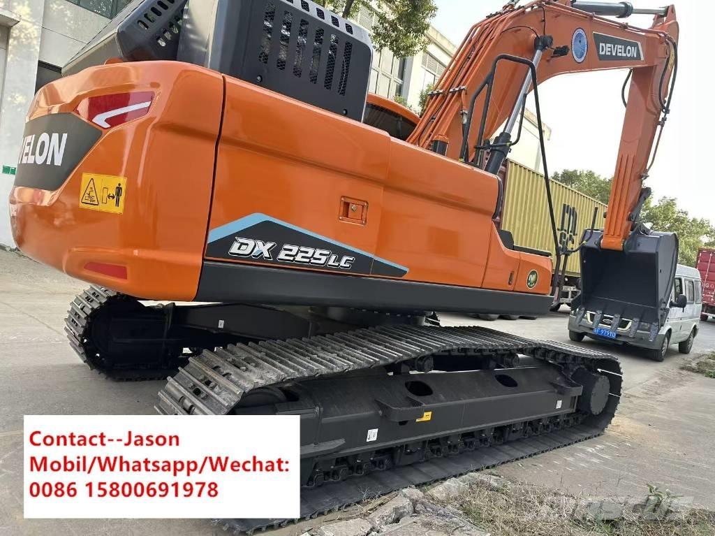 Develon DX 225 LC Excavadoras sobre orugas