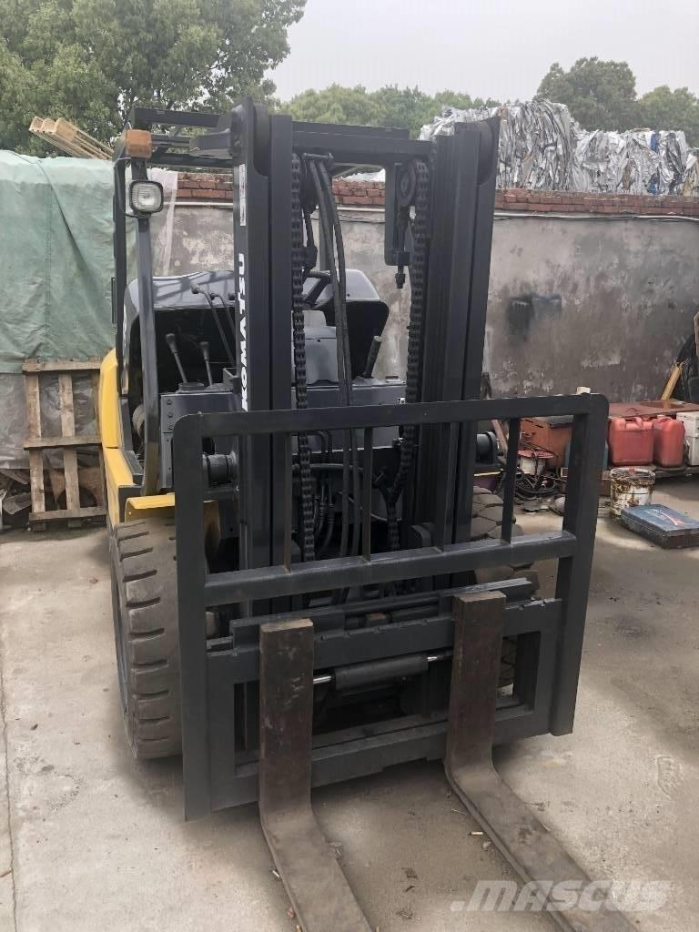 Komatsu 5 Ton Camiones diesel