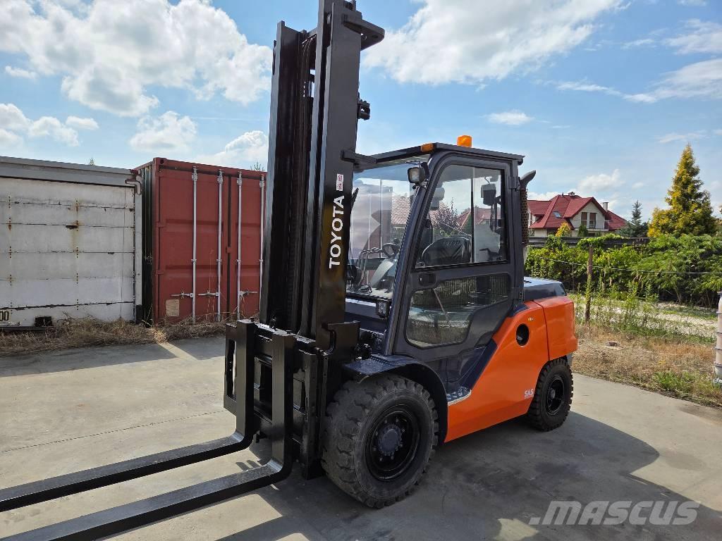 Toyota 40-8FD50N Camiones diesel