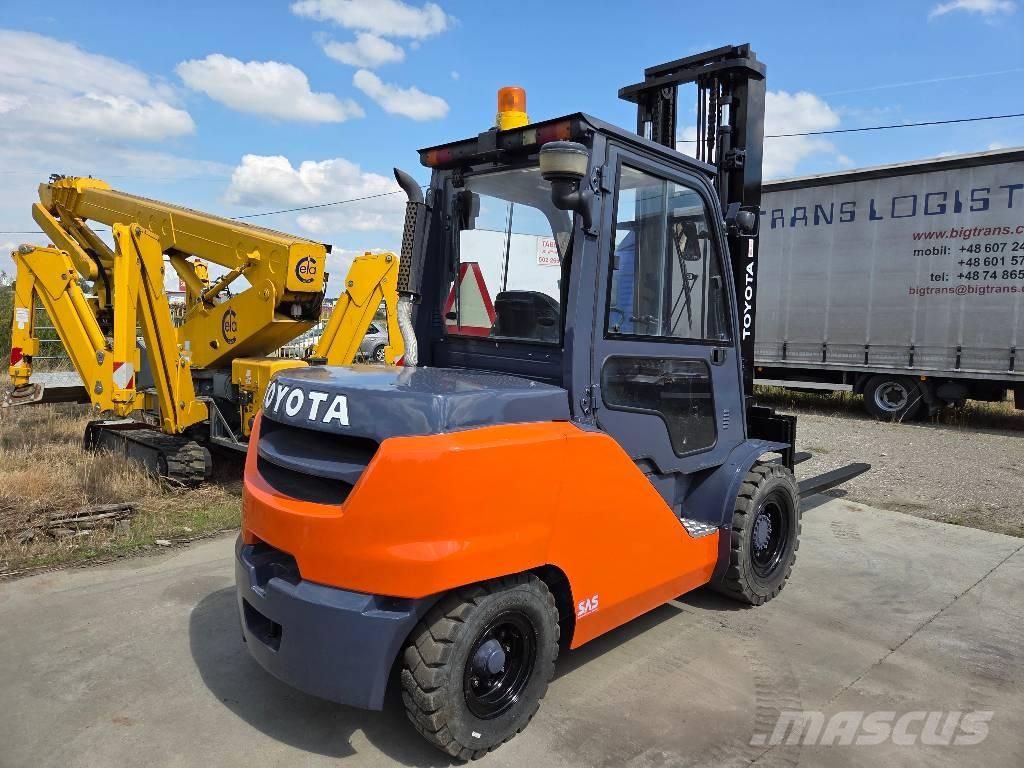 Toyota 40-8FD50N Camiones diesel