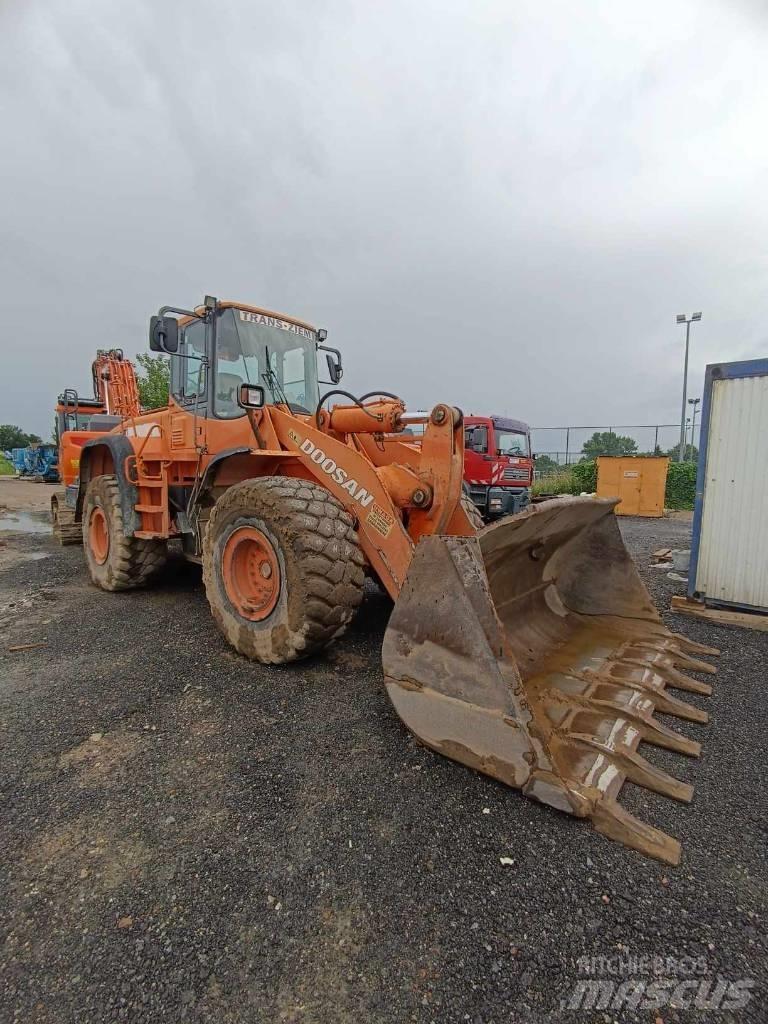 Doosan DL 350 Cargadoras sobre ruedas