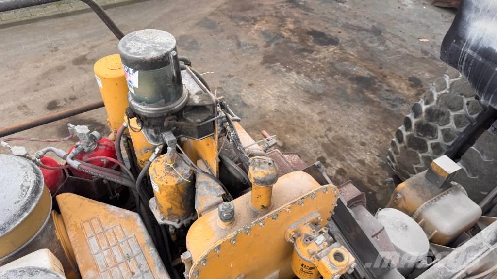 CAT 775 D Camiones de volteo rigidos