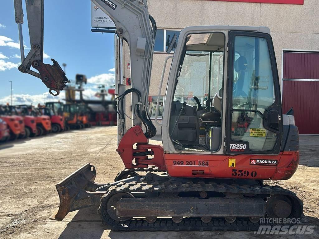 Takeuchi TB 250 Miniexcavadoras