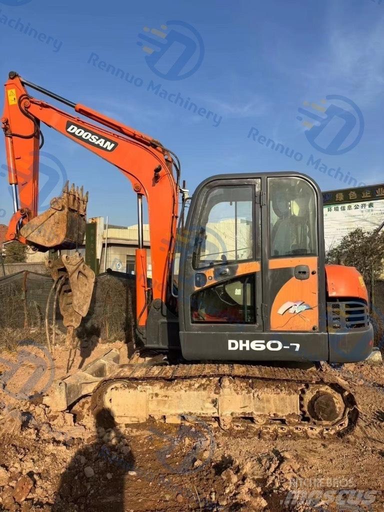 Doosan DH 60 Excavadoras sobre orugas