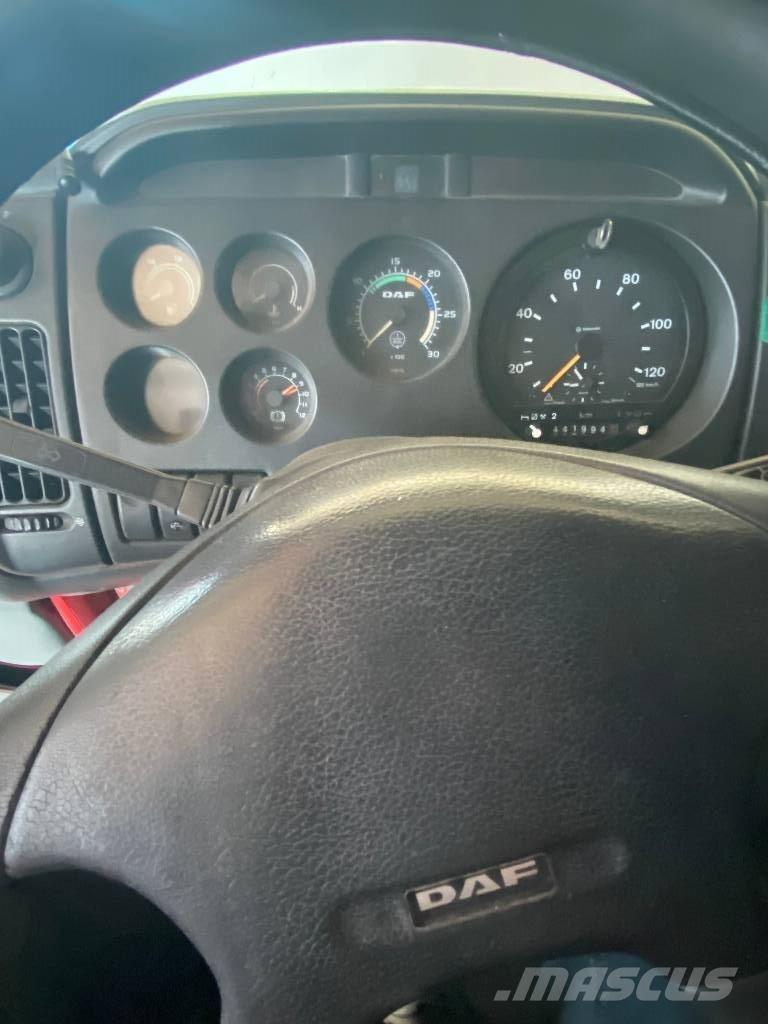 DAF XF 95.380 Camiones de cama baja