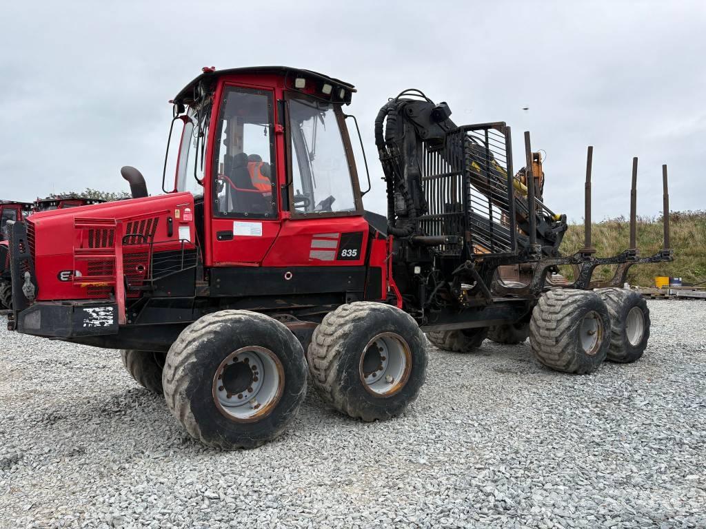 Komatsu 835 Transportadoras