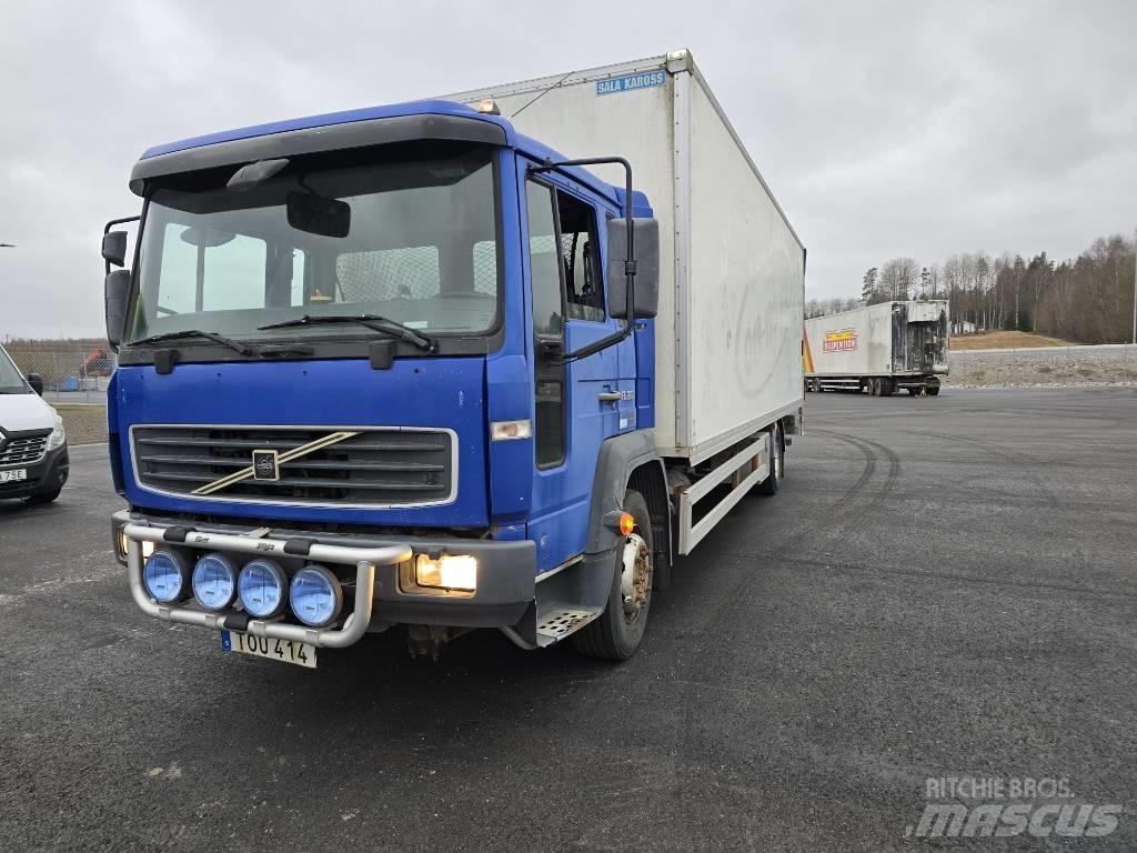 Volvo fl6 Camiones con caja de remolque