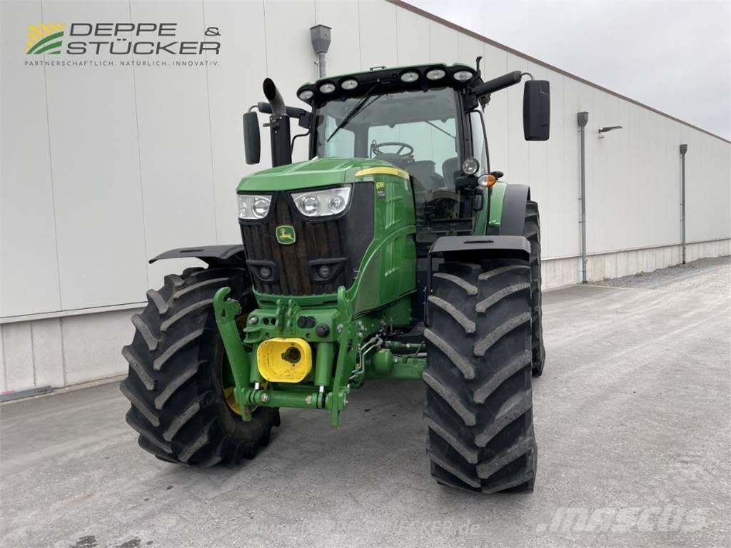 John Deere 6215R Tractores