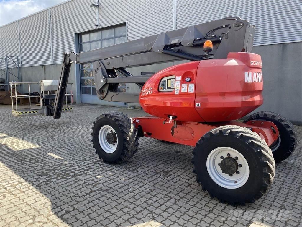 Manitou 200ATJ RC Plataformas con brazo de elevación manual