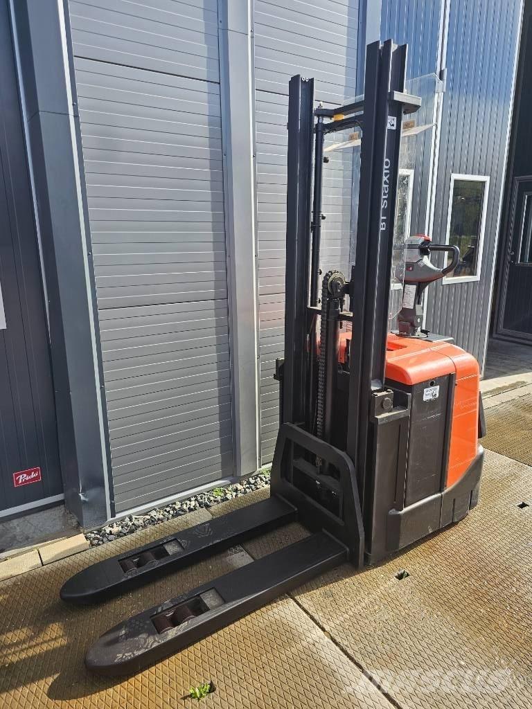 BT SPE 125 4150mm Montacargas manual