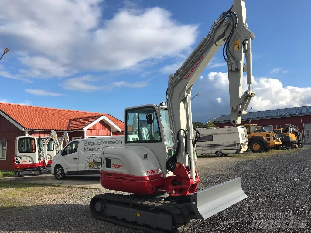 Takeuchi TB250-2 Miniexcavadoras