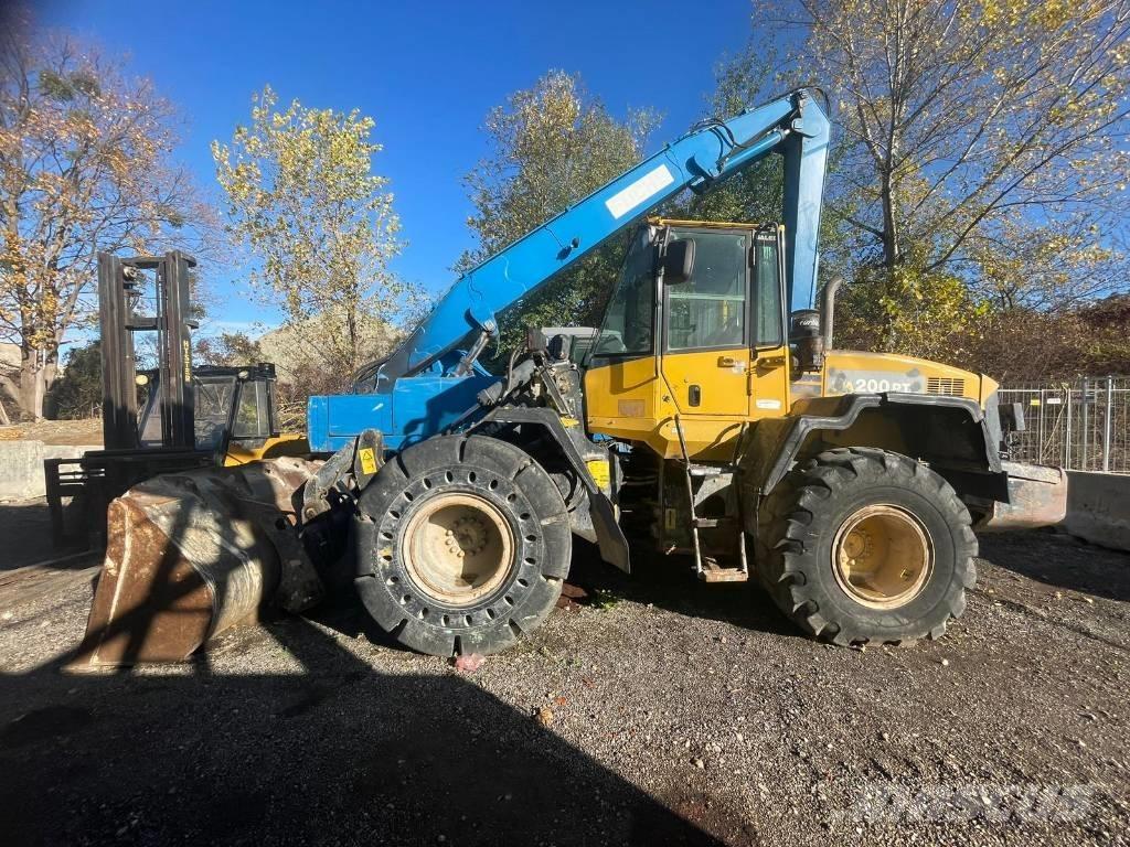 Komatsu WA 200 PT-5 Cargadoras sobre ruedas