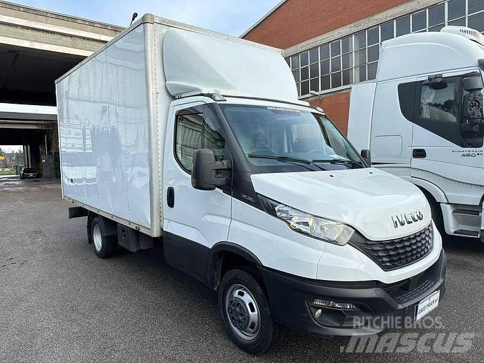 Iveco 35C14 Otros