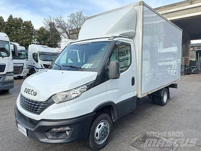 Iveco 35C14 Otros