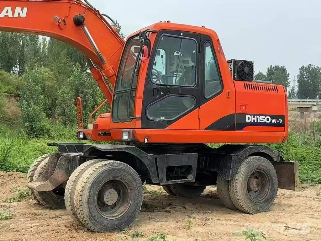 Doosan 150 W-7 Excavadoras de ruedas