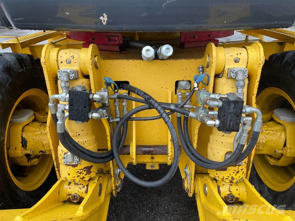 Komatsu PW 98 MR-8 Excavadoras de ruedas