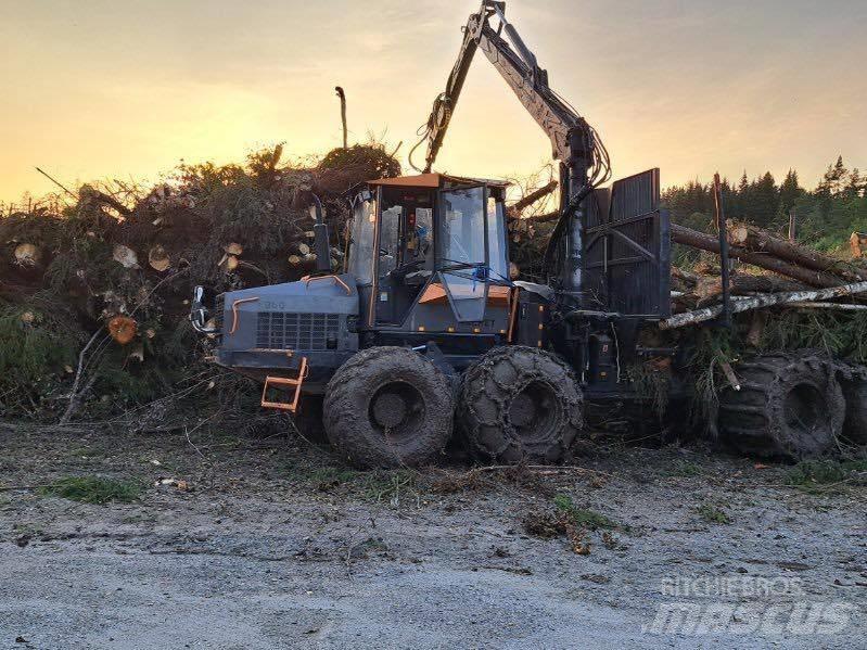 Valmet 860 Transportadoras