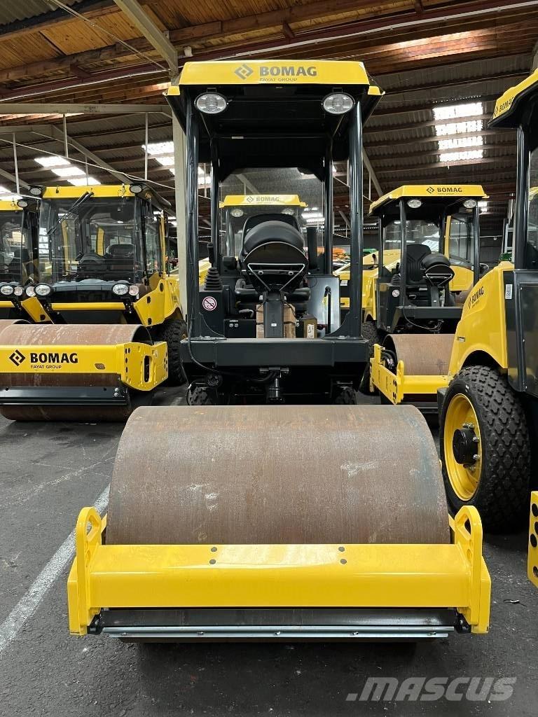 Bomag BW 124 DH-5 Rodillos de un solo tambor