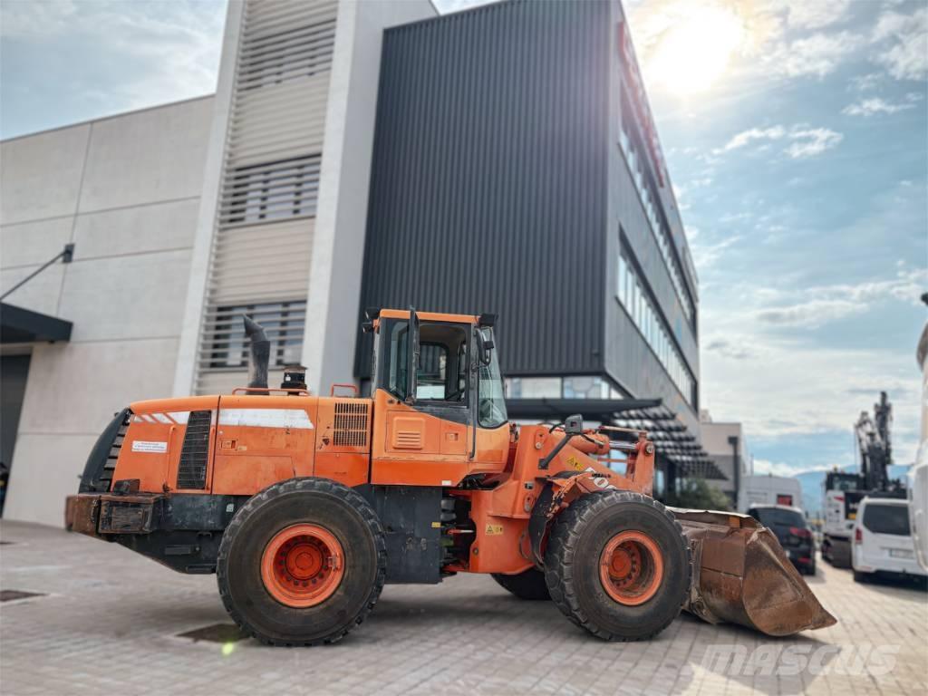 Doosan DL 300 Cargadoras sobre ruedas