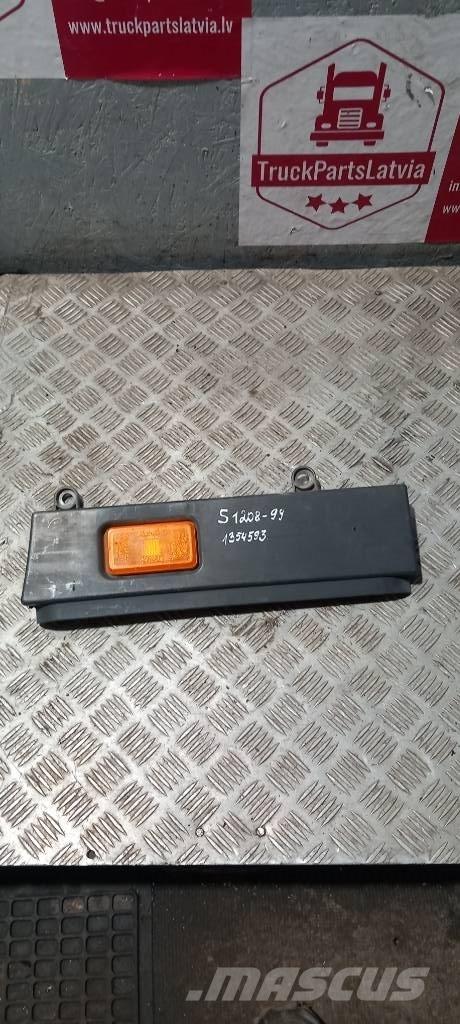 Scania 94 D.   1354593 Cabinas