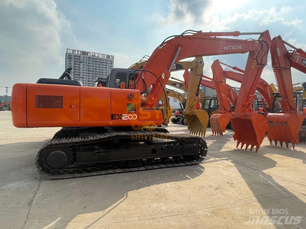 Hitachi EX 200 Excavadoras sobre orugas