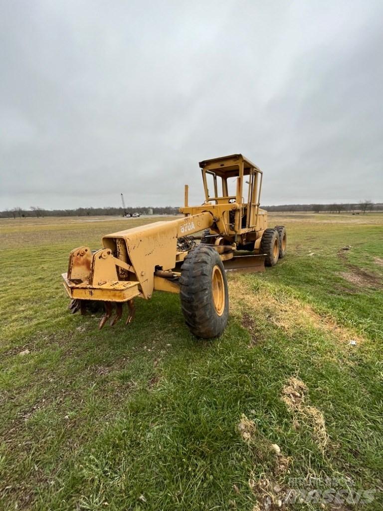 DEERE 570A Niveladoras