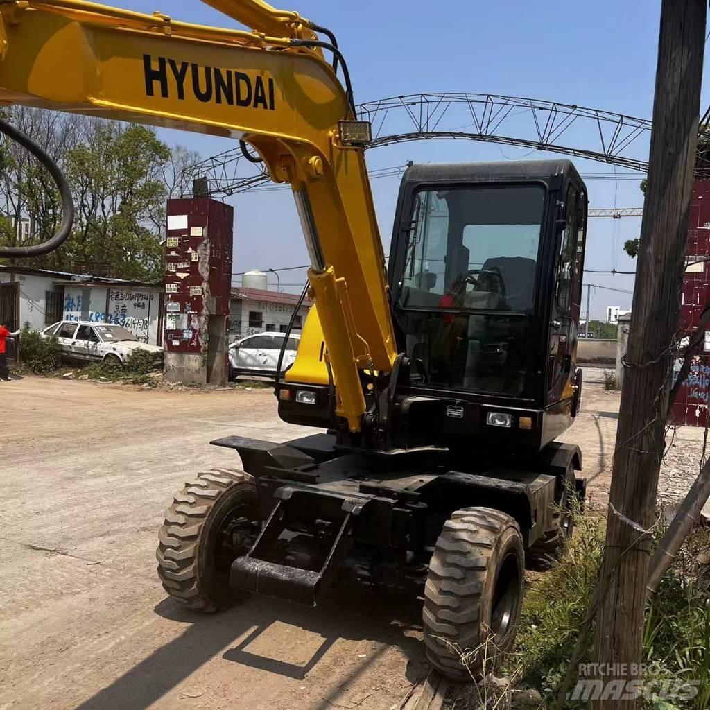 Hyundai R60W-7 Excavadoras de ruedas