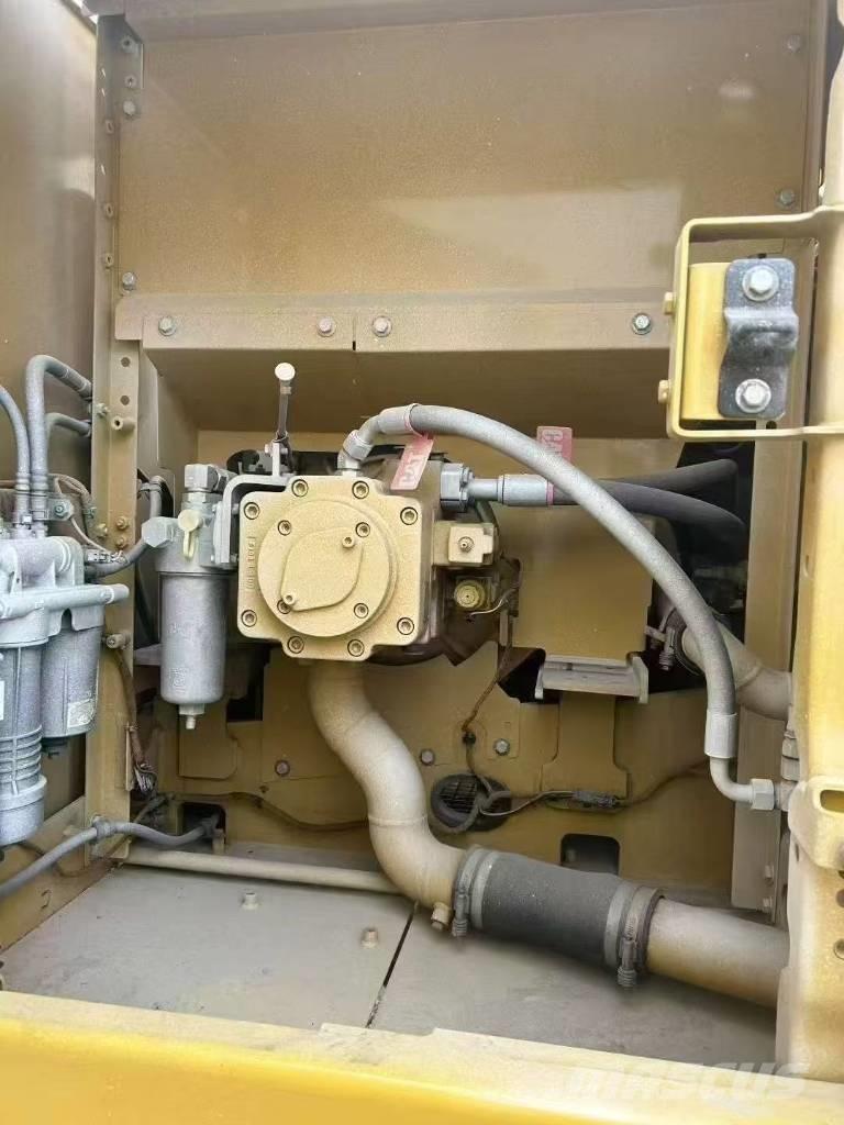 CAT 323 Excavadoras sobre orugas