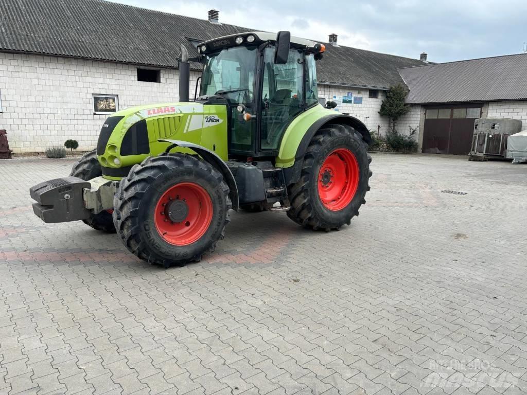 CLAAS Arion 640 Tractores