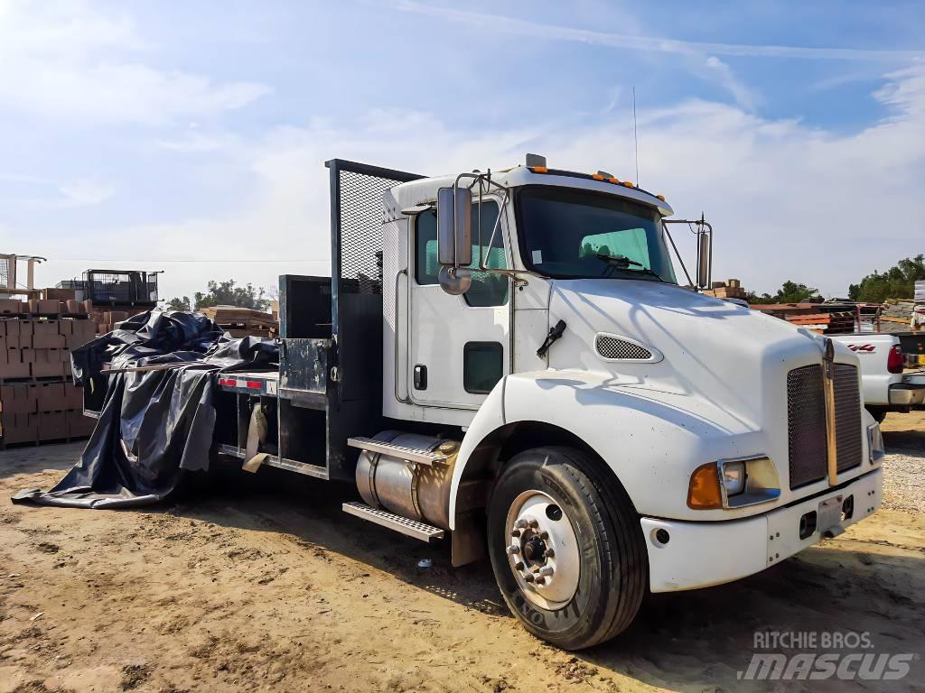 Kenworth T 300 Camiones de cama baja