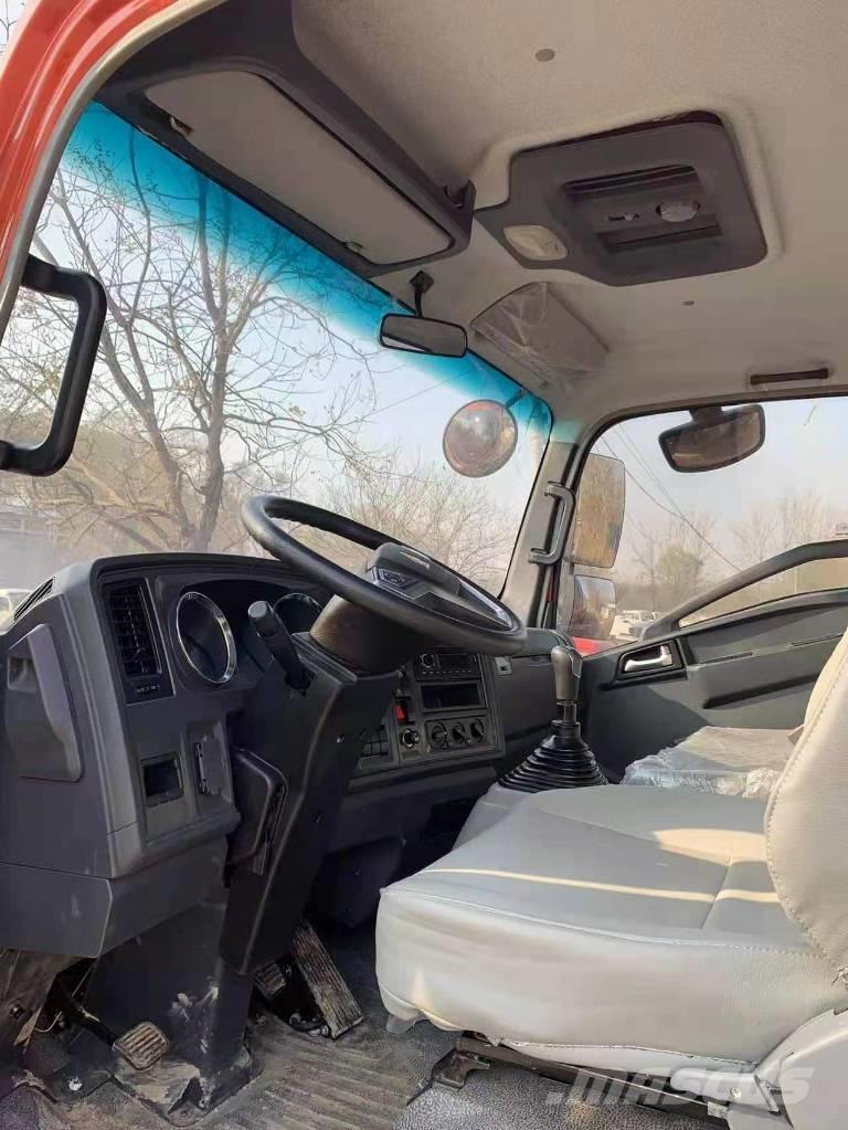 Howo 4x2 Camiones cisterna