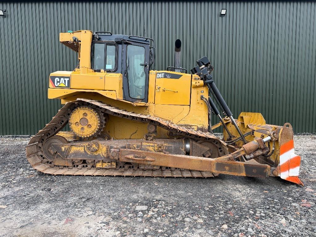 CAT D 6 T LGP Buldozer sobre oruga