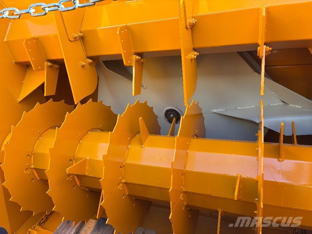 Lucas G Raptor Desmenuzadoras, cortadoras y desenrolladoras de pacas