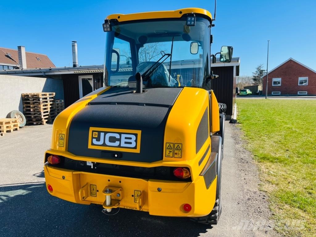 JCB 407 Cargadoras multifunción